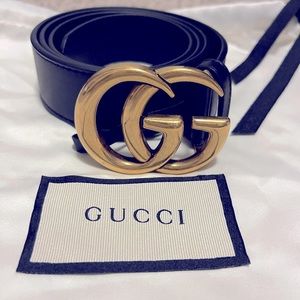 GUCCI BELT - like new. Black with gold GG buckle. Size S. Size 80 x 32.